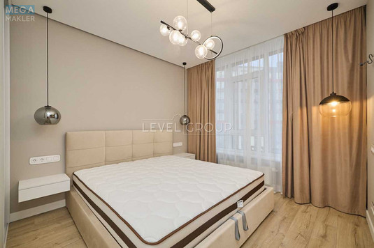 Продаж 2 кімнатної квартири (71,8/26/26), 12 пов. 16 пов. будинку, <a class="location-link" href="/kiev/" title="Недвижимость Київ">Київ</a>, <a class="location-link" href="/kiev/solomenskij/" title="Недвижимость Солом'янський район">Солом'янський р-н</a>, Любомира Гузара просп., 13 (изображение 3)