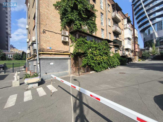 Продаж окремої будівлі/побудови, 270&nbsp;кв.м, <a class="location-link" href="/kiev/" title="Недвижимость Київ">Київ</a>, <a class="location-link" href="/kiev/pecherskij/" title="Недвижимость Печерський район">Печерський р-н</a>, Иоанна Павла ІІ ул., 10 (изображение 3)