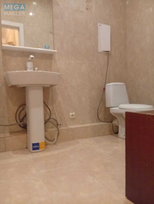 Продаж 2 кімнатної квартири (59/34/8), 5 пов. 5 пов. будинку, <a class="location-link" href="/kiev/" title="Недвижимость Київ">Київ</a>, <a class="location-link" href="/kiev/pecherskij/" title="Недвижимость Печерський район">Печерський р-н</a>, Джона Маккейна ул., 37 (изображение 6)