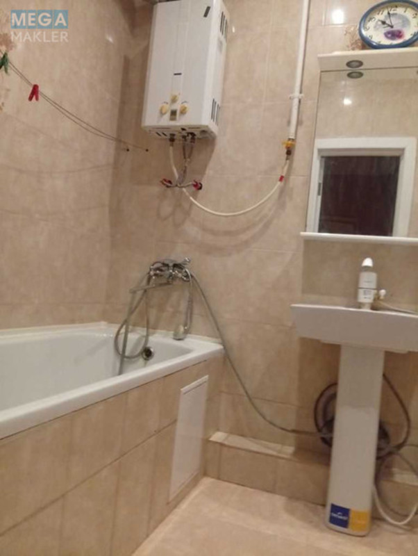 Продаж 2 кімнатної квартири (59/34/8), 5 пов. 5 пов. будинку, <a class="location-link" href="/kiev/" title="Недвижимость Київ">Київ</a>, <a class="location-link" href="/kiev/pecherskij/" title="Недвижимость Печерський район">Печерський р-н</a>, Джона Маккейна ул., 37 (изображение 7)