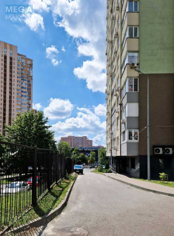 Продаж 3 кімнатної квартири (95/?/30), 16 пов. 17 пов. будинку, <a class="location-link" href="/kiev/" title="Недвижимость Київ">Київ</a>, <a class="location-link" href="/kiev/obolonskij/" title="Недвижимость Оболонский район">Оболонский р-н</a>, Лобановского просп., 15/7 (изображение 9)