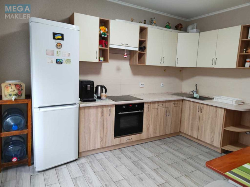 Оренда кімнати (підселення), <a class="location-link" href="/kiev/" title="Недвижимость Київ">Київ</a>, <a class="location-link" href="/kiev/darnickij/" title="Недвижимость Дарницький район">Дарницький р-н</a>, Анни Ахматової вул., 37 (изображение 2)