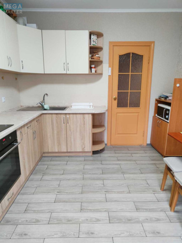 Оренда кімнати (підселення), <a class="location-link" href="/kiev/" title="Недвижимость Київ">Київ</a>, <a class="location-link" href="/kiev/darnickij/" title="Недвижимость Дарницький район">Дарницький р-н</a>, Анни Ахматової вул., 37 (изображение 3)