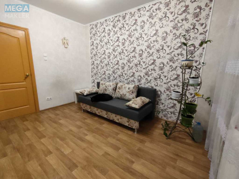 Оренда кімнати (підселення), <a class="location-link" href="/kiev/" title="Недвижимость Київ">Київ</a>, <a class="location-link" href="/kiev/darnickij/" title="Недвижимость Дарницький район">Дарницький р-н</a>, Анни Ахматової вул., 37 (изображение 9)