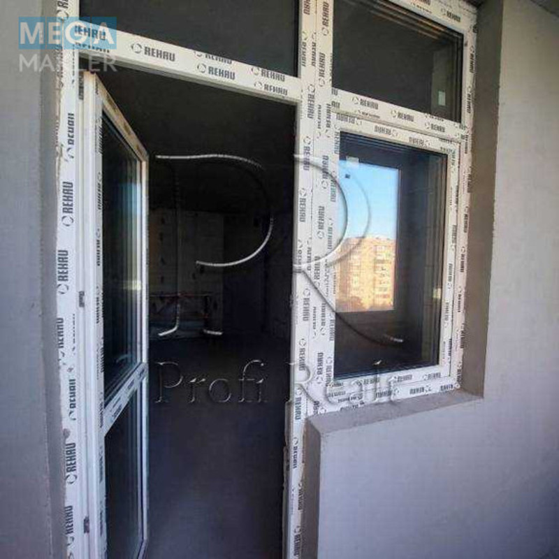 Продаж 2 кімнатної квартири (62/27/17), 6 пов. 25 пов. будинку, <a class="location-link" href="/kiev/" title="Недвижимость Київ">Київ</a>, <a class="location-link" href="/kiev/darnickij/" title="Недвижимость Дарницький район">Дарницький р-н</a>, Ревуцького вулиця, 40Б (изображение 4)