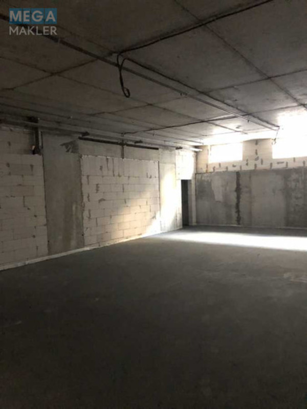 Оренда окремої будівлі/побудови, 600&nbsp;кв.м, <a class="location-link" href="/kiev/" title="Недвижимость Київ">Київ</a>, <a class="location-link" href="/kiev/darnickij/" title="Недвижимость Дарницький район">Дарницький р-н</a>, Миколи Бажана просп., 17 (изображение 3)