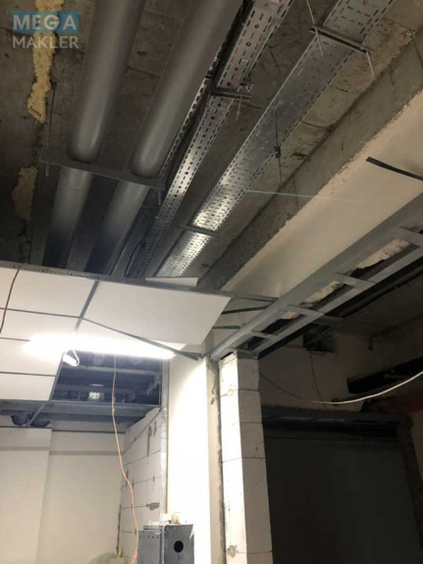 Оренда окремої будівлі/побудови, 600&nbsp;кв.м, <a class="location-link" href="/kiev/" title="Недвижимость Київ">Київ</a>, <a class="location-link" href="/kiev/darnickij/" title="Недвижимость Дарницький район">Дарницький р-н</a>, Миколи Бажана просп., 17 (изображение 6)