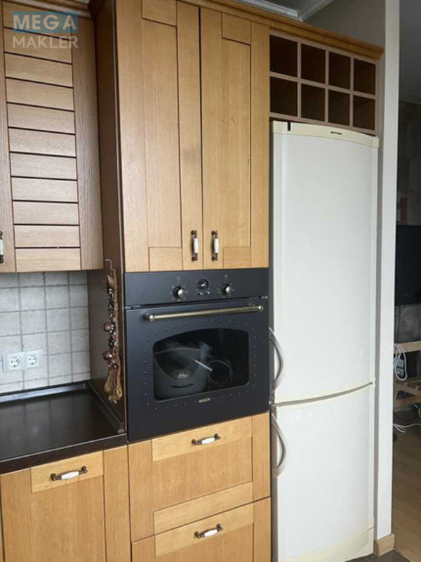 Продаж 3 кімнатної квартири (73/45/10), 6 пов. 6 пов. будинку, <a class="location-link" href="/kiev/" title="Недвижимость Київ">Київ</a>, <a class="location-link" href="/kiev/solomenskij/" title="Недвижимость Солом'янський район">Солом'янський р-н</a>, Валерія Лобановського просп., 5 (изображение 2)