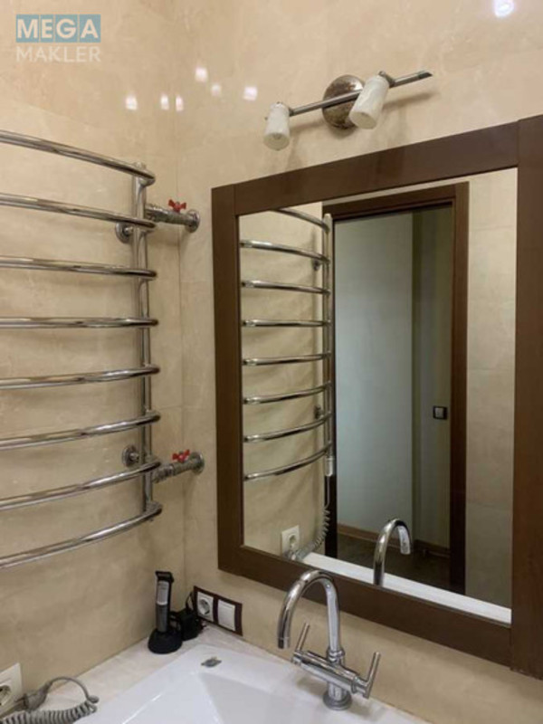 Продаж 3 кімнатної квартири (73/45/10), 6 пов. 6 пов. будинку, <a class="location-link" href="/kiev/" title="Недвижимость Київ">Київ</a>, <a class="location-link" href="/kiev/solomenskij/" title="Недвижимость Солом'янський район">Солом'янський р-н</a>, Валерія Лобановського просп., 5 (изображение 12)