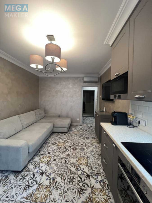 Продаж 1 кімнатної квартири (43/15/15), 1 пов. 12 пов. будинку, <a class="location-link" href="/kiev/" title="Недвижимость Київ">Київ</a>, <a class="location-link" href="/kiev/podolskij/" title="Недвижимость Подільський район">Подільський р-н</a>, Вишгородська вул., 45 (изображение 2)