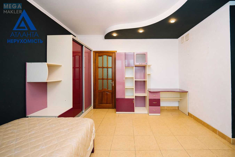 Продаж 5 кімнатної квартири (190/76/38), 1 пов. 2 пов. будинку, <a class="location-link" href="/lutsk/" title="Недвижимость Луцьк">Луцьк</a>, Короленка, 6 (изображение 8)