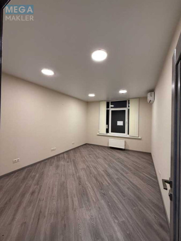 Оренда комерційної нерухомості, 50&nbsp;кв.м, под офис, <a class="location-link" href="/kiev/" title="Недвижимость Київ">Київ</a>, <a class="location-link" href="/kiev/dneprovskij/" title="Недвижимость Дніпровський район">Дніпровський р-н</a>, Євгена Сверстюка вул., 6 (изображение 4)