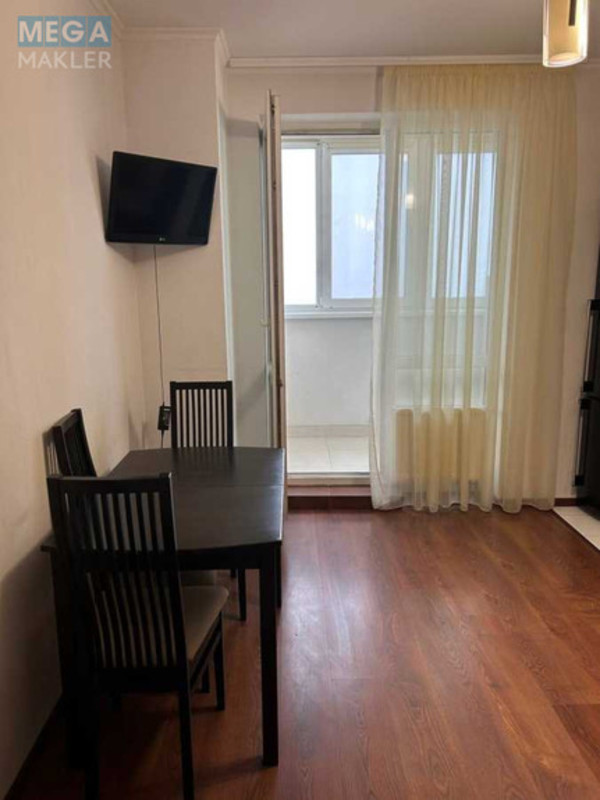 Оренда 2 кімнатної квартири, <a class="location-link" href="/kiev/" title="Недвижимость Київ">Київ</a>, <a class="location-link" href="/kiev/solomenskij/" title="Недвижимость Солом'янський район">Солом'янський р-н</a>, Любомира Гузара просп., 26 (изображение 6)