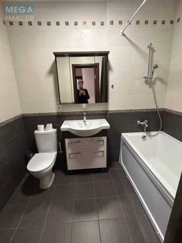 Оренда 2 кімнатної квартири, <a class="location-link" href="/kiev/" title="Недвижимость Київ">Київ</a>, <a class="location-link" href="/kiev/solomenskij/" title="Недвижимость Солом'янський район">Солом'янський р-н</a>, Любомира Гузара просп., 26 (изображение 9)