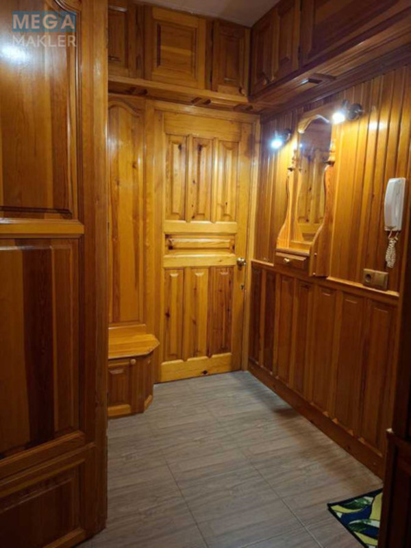 Оренда 2 кімнатної квартири, <a class="location-link" href="/kiev/" title="Недвижимость Київ">Київ</a>, <a class="location-link" href="/kiev/pecherskij/" title="Недвижимость Печерський район">Печерський р-н</a>, Лабораторный пер., 4 (изображение 8)