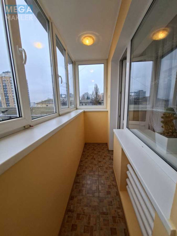 Оренда 2 кімнатної квартири, <a class="location-link" href="/kiev/" title="Недвижимость Київ">Київ</a>, <a class="location-link" href="/kiev/pecherskij/" title="Недвижимость Печерський район">Печерський р-н</a>, Лабораторный пер., 4 (изображение 9)