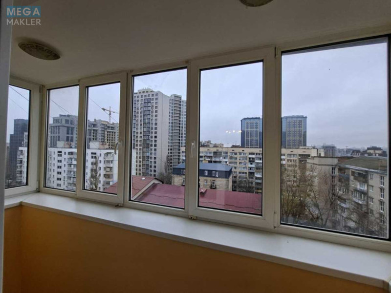 Оренда 2 кімнатної квартири, <a class="location-link" href="/kiev/" title="Недвижимость Київ">Київ</a>, <a class="location-link" href="/kiev/pecherskij/" title="Недвижимость Печерський район">Печерський р-н</a>, Лабораторный пер., 4 (изображение 10)