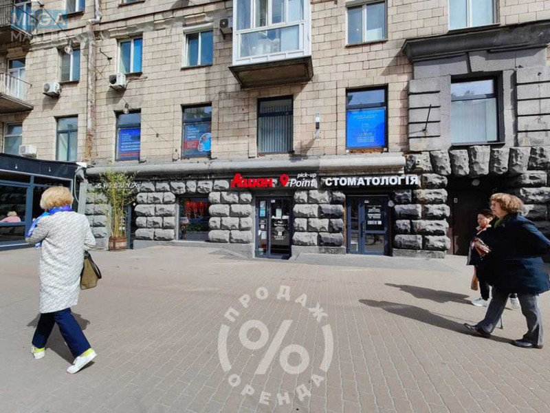 Продаж комерційної нерухомості, 155&nbsp;кв.м, под магазин, <a class="location-link" href="/kiev/" title="Недвижимость Київ">Київ</a>, <a class="location-link" href="/kiev/pecherskij/" title="Недвижимость Печерський район">Печерський р-н</a>, Велика Васильківська вул., 111/113 (изображение 4)