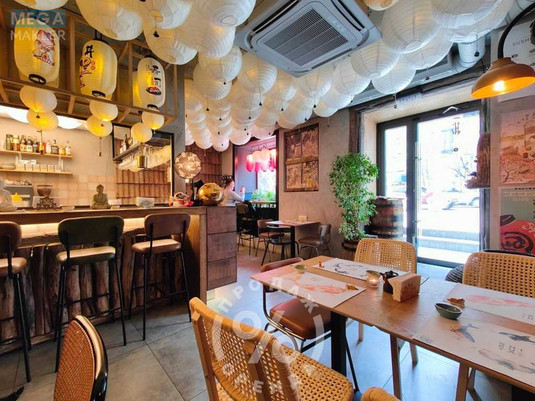 Продаж комерційної нерухомості, 155&nbsp;кв.м, под магазин, <a class="location-link" href="/kiev/" title="Недвижимость Київ">Київ</a>, <a class="location-link" href="/kiev/pecherskij/" title="Недвижимость Печерський район">Печерський р-н</a>, Велика Васильківська вул., 111/113 (изображение 6)