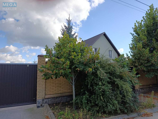 Продаж дома, 2&nbsp;поверху, 168&nbsp;кв.м, 6&nbsp;кімнат, ділянка 8&nbsp;соток, <a class="location-link" href="/kiev/" title="Недвижимость Київ">Київ</a>, <a class="location-link" href="/kiev/darnickij/" title="Недвижимость Дарницький район">Дарницький р-н</a>, Медоносна вул., 33 (изображение 3)