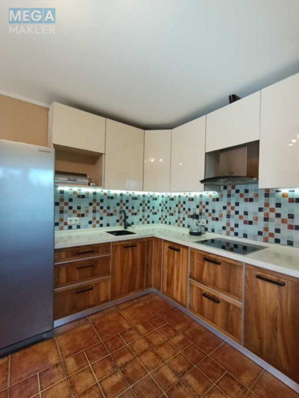 Продаж дома, 2&nbsp;поверху, 168&nbsp;кв.м, 6&nbsp;кімнат, ділянка 8&nbsp;соток, <a class="location-link" href="/kiev/" title="Недвижимость Київ">Київ</a>, <a class="location-link" href="/kiev/darnickij/" title="Недвижимость Дарницький район">Дарницький р-н</a>, Медоносна вул., 33 (изображение 11)