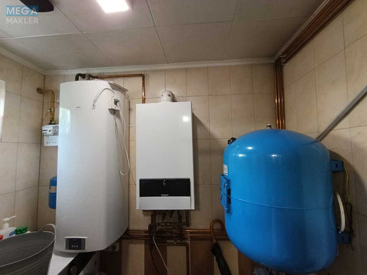 Продаж дома, 2&nbsp;поверху, 168&nbsp;кв.м, 6&nbsp;кімнат, ділянка 8&nbsp;соток, <a class="location-link" href="/kiev/" title="Недвижимость Київ">Київ</a>, <a class="location-link" href="/kiev/darnickij/" title="Недвижимость Дарницький район">Дарницький р-н</a>, Медоносна вул., 33 (изображение 19)