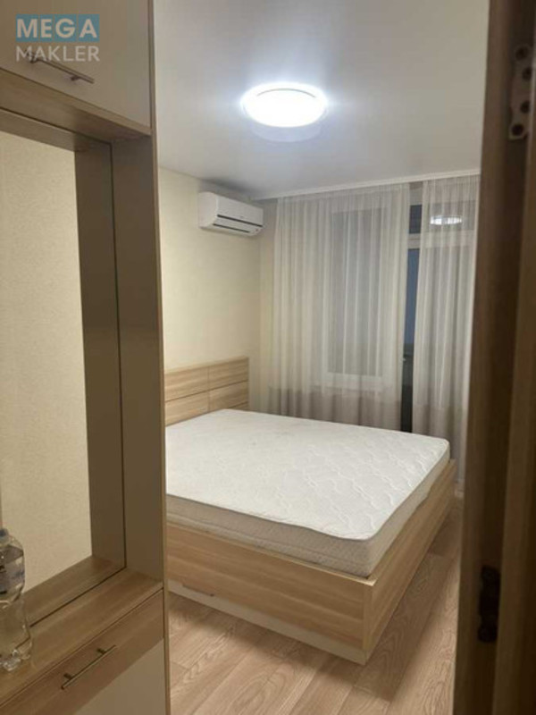 Оренда 2 кімнатної квартири, <a class="location-link" href="/kiev/" title="Недвижимость Київ">Київ</a>, <a class="location-link" href="/kiev/solomenskij/" title="Недвижимость Солом'янський район">Солом'янський р-н</a>, Вацлава Гавела бульв., 6/7А (изображение 10)