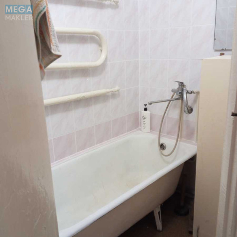 Продаж 2 кімнатної квартири (44/27/7), 2 пов. 9 пов. будинку, <a class="location-link" href="/kiev/" title="Недвижимость Київ">Київ</a>, <a class="location-link" href="/kiev/svyatoshinskij/" title="Недвижимость Святошинський район">Святошинський р-н</a>, Сімї Сосніних вул., 2а (изображение 9)