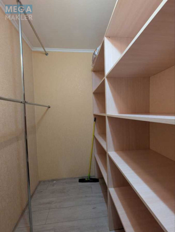 Оренда 1 кімнатної квартири, <a class="location-link" href="/kiev/" title="Недвижимость Київ">Київ</a>, <a class="location-link" href="/kiev/solomenskij/" title="Недвижимость Солом'янський район">Солом'янський р-н</a>, Гарматна вул., 31 (изображение 10)