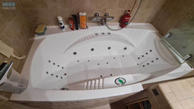 Продаж 3 кімнатної квартири (96/48/16), 2 пов. 22 пов. будинку, <a class="location-link" href="/kiev/" title="Недвижимость Київ">Київ</a>, <a class="location-link" href="/kiev/solomenskij/" title="Недвижимость Солом'янський район">Солом'янський р-н</a>, Амосова Николая ул., 4 (изображение 21)