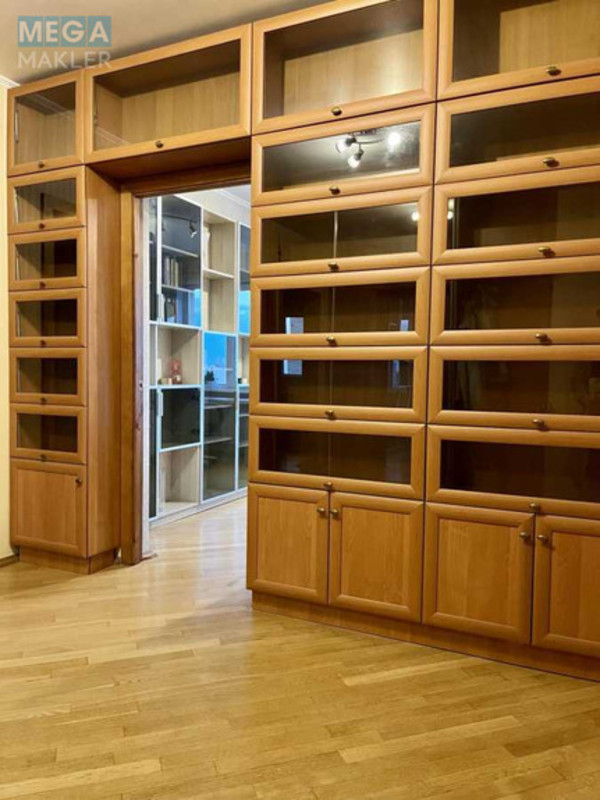 Оренда 3 кімнатної квартири, <a class="location-link" href="/kiev/" title="Недвижимость Київ">Київ</a>, <a class="location-link" href="/kiev/pecherskij/" title="Недвижимость Печерський район">Печерський р-н</a>, Панаса Мирного вул., 11 (изображение 20)