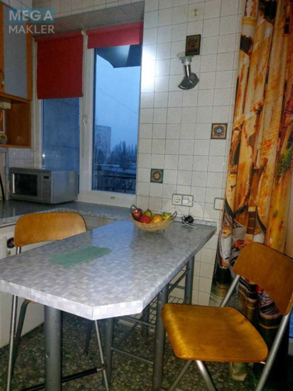 Оренда 1 кімнатної квартири, <a class="location-link" href="/kiev/" title="Недвижимость Київ">Київ</a>, <a class="location-link" href="/kiev/pecherskij/" title="Недвижимость Печерський район">Печерський р-н</a>, Бастіонний пров., 5 (изображение 2)