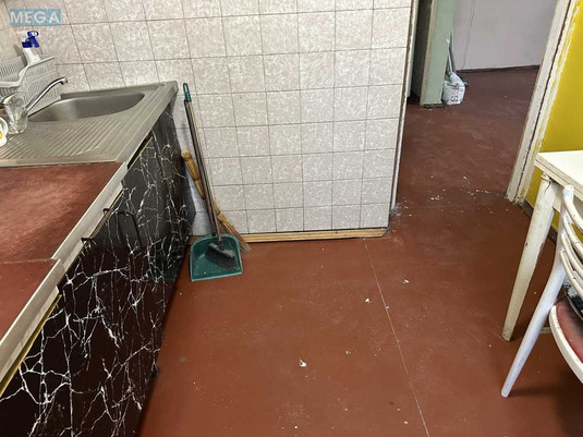 Продаж 1 кімнатної квартири (32/17/6), 2 пов. 5 пов. будинку, <a class="location-link" href="/kiev/" title="Недвижимость Київ">Київ</a>, <a class="location-link" href="/kiev/solomenskij/" title="Недвижимость Солом'янський район">Солом'янський р-н</a>, Героїв Севастополя вул., 12 (изображение 9)