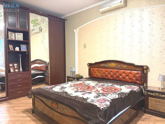 Продаж дома, 4&nbsp;поверху, 425&nbsp;кв.м, 7&nbsp;кімнат, ділянка 15&nbsp;соток, <a class="location-link" href="/petropavlovskaya-borshagovka/" title="Недвижимость Петропавлівська Борщагівка">Петропавлівська Борщагівка</a>, Борщагівська, 23 (изображение 13)