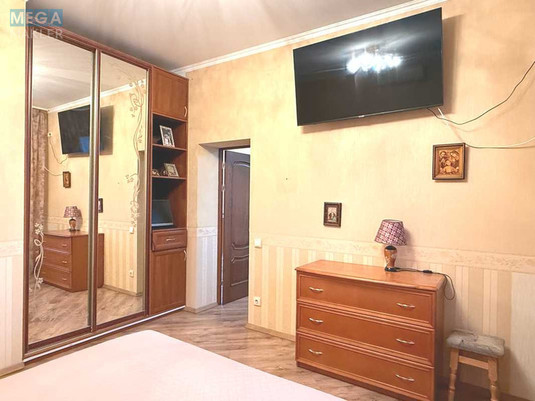 Продаж дома, 4&nbsp;поверху, 425&nbsp;кв.м, 7&nbsp;кімнат, ділянка 15&nbsp;соток, <a class="location-link" href="/petropavlovskaya-borshagovka/" title="Недвижимость Петропавлівська Борщагівка">Петропавлівська Борщагівка</a>, Борщагівська, 23 (изображение 14)