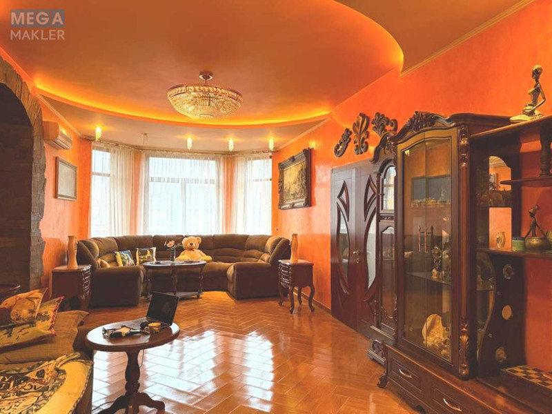 Продаж дома, 4&nbsp;поверху, 425&nbsp;кв.м, 7&nbsp;кімнат, ділянка 15&nbsp;соток, <a class="location-link" href="/petropavlovskaya-borshagovka/" title="Недвижимость Петропавлівська Борщагівка">Петропавлівська Борщагівка</a>, Борщагівська, 23 (изображение 18)