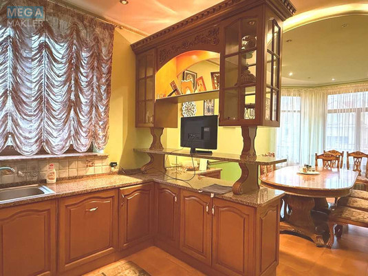 Продаж дома, 4&nbsp;поверху, 425&nbsp;кв.м, 7&nbsp;кімнат, ділянка 15&nbsp;соток, <a class="location-link" href="/petropavlovskaya-borshagovka/" title="Недвижимость Петропавлівська Борщагівка">Петропавлівська Борщагівка</a>, Борщагівська, 23 (изображение 19)