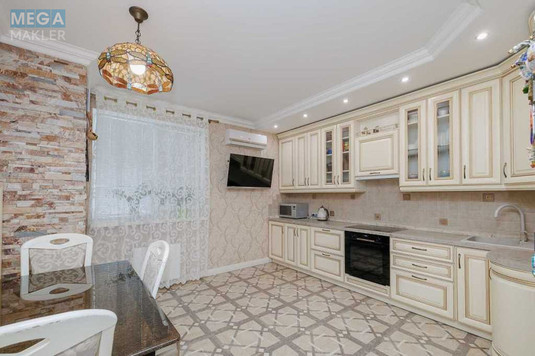 Продаж 3 кімнатної квартири (129/?/16), 13 пов. 25 пов. будинку, <a class="location-link" href="/kiev/" title="Недвижимость Київ">Київ</a>, <a class="location-link" href="/kiev/solomenskij/" title="Недвижимость Солом'янський район">Солом'янський р-н</a>, Курська вул., 13 (изображение 7)