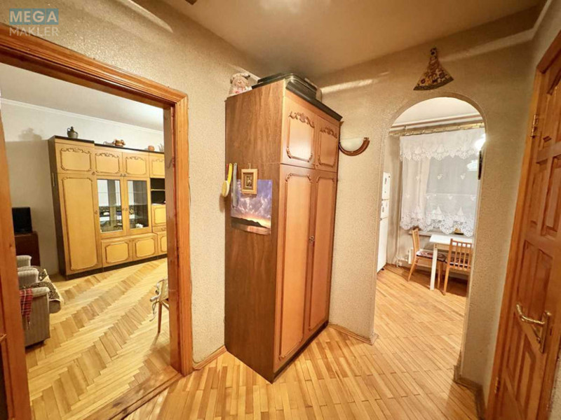 Оренда 1 кімнатної квартири, <a class="location-link" href="/kiev/" title="Недвижимость Київ">Київ</a>, <a class="location-link" href="/kiev/obolonskij/" title="Недвижимость Оболонський район">Оболонський р-н</a>, Маршала Тимошенка вул., 33/35 (изображение 10)