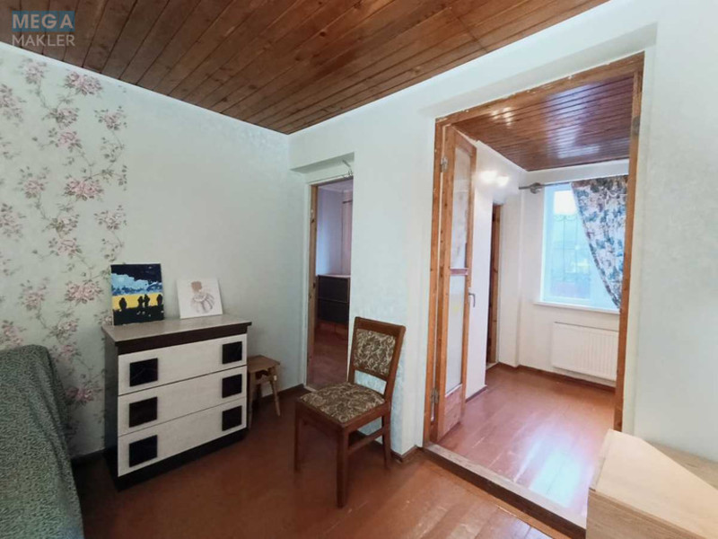 Продаж дома, 2&nbsp;поверху, 135&nbsp;кв.м, 4&nbsp;кімнати, ділянка 6&nbsp;соток, <a class="location-link" href="/kiev/" title="Недвижимость Київ">Київ</a>, <a class="location-link" href="/kiev/darnickij/" title="Недвижимость Дарницький район">Дарницький р-н</a>, 3-я Озерна вул., 37 (изображение 6)