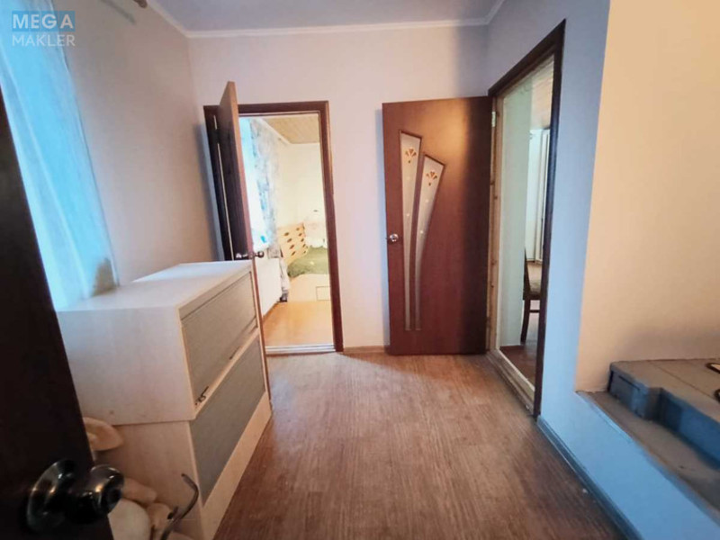 Продаж дома, 2&nbsp;поверху, 135&nbsp;кв.м, 4&nbsp;кімнати, ділянка 6&nbsp;соток, <a class="location-link" href="/kiev/" title="Недвижимость Київ">Київ</a>, <a class="location-link" href="/kiev/darnickij/" title="Недвижимость Дарницький район">Дарницький р-н</a>, 3-я Озерна вул., 37 (изображение 7)