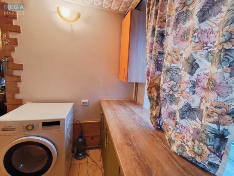 Продаж дома, 2&nbsp;поверху, 135&nbsp;кв.м, 4&nbsp;кімнати, ділянка 6&nbsp;соток, <a class="location-link" href="/kiev/" title="Недвижимость Київ">Київ</a>, <a class="location-link" href="/kiev/darnickij/" title="Недвижимость Дарницький район">Дарницький р-н</a>, 3-я Озерна вул., 37 (изображение 16)