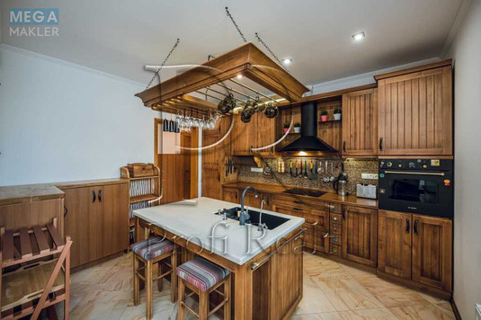 Продаж дома, 2&nbsp;поверху, 275&nbsp;кв.м, 5&nbsp;кімнат, ділянка 15&nbsp;соток, <a class="location-link" href="/kiev/" title="Недвижимость Київ">Київ</a>, <a class="location-link" href="/kiev/shevchenkovskij/" title="Недвижимость Шевченківський район">Шевченківський р-н</a>, Бердянський пров. (изображение 2)