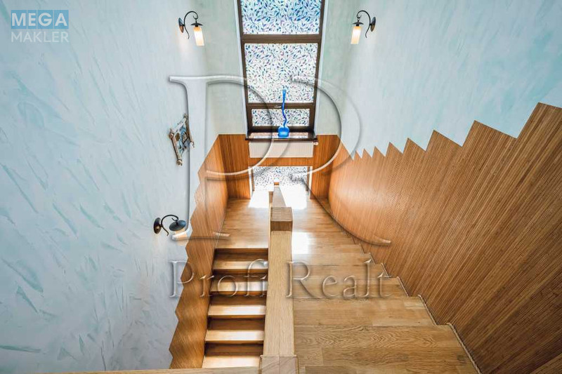 Продаж дома, 2&nbsp;поверху, 275&nbsp;кв.м, 5&nbsp;кімнат, ділянка 15&nbsp;соток, <a class="location-link" href="/kiev/" title="Недвижимость Київ">Київ</a>, <a class="location-link" href="/kiev/shevchenkovskij/" title="Недвижимость Шевченківський район">Шевченківський р-н</a>, Бердянський пров. (изображение 8)