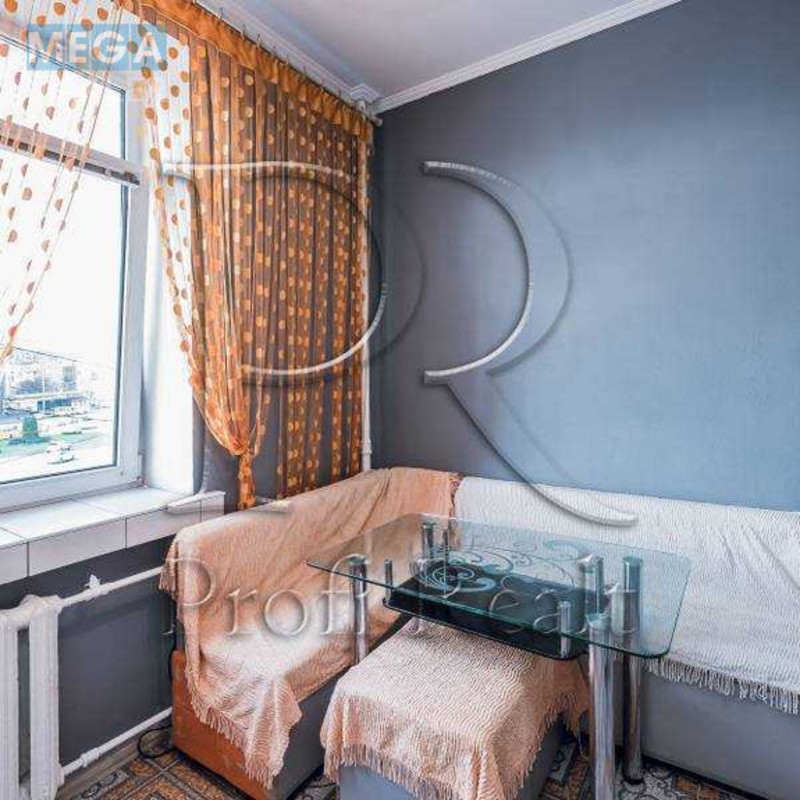 Продаж 2 кімнатної квартири (68/36/9), 3 пов. 5 пов. будинку, <a class="location-link" href="/kiev/" title="Недвижимость Київ">Київ</a>, <a class="location-link" href="/kiev/shevchenkovskij/" title="Недвижимость Шевченківський район">Шевченківський р-н</a>, Гончара Олеся вулиця, 79 (изображение 4)