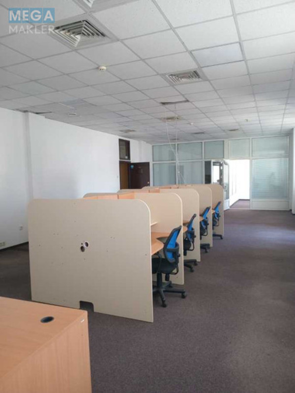 Оренда комерційної нерухомості, 110&nbsp;кв.м, под офис, <a class="location-link" href="/kiev/" title="Недвижимость Київ">Київ</a>, <a class="location-link" href="/kiev/obolonskij/" title="Недвижимость Оболонський район">Оболонський р-н</a>, Викентия Хвойки ул. (изображение 2)