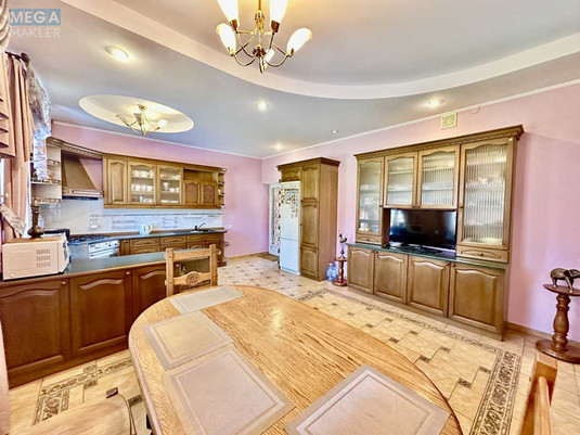 Продаж дома, 2&nbsp;поверху, 240&nbsp;кв.м, 5&nbsp;кімнат, ділянка 15&nbsp;соток, <a class="location-link" href="/kiev/" title="Недвижимость Київ">Київ</a>, <a class="location-link" href="/kiev/obolonskij/" title="Недвижимость Оболонський район">Оболонський р-н</a>, Квитки Цисык ул., 81 (изображение 6)