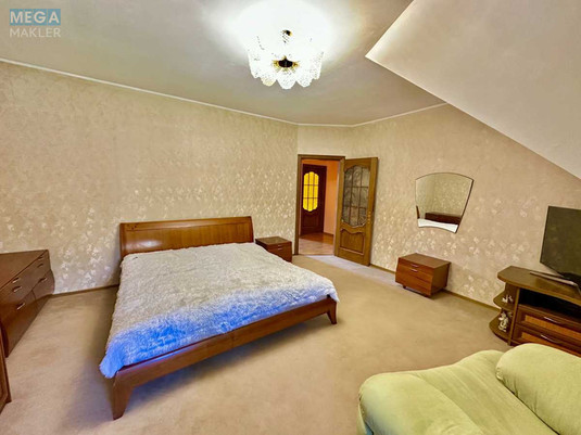 Продаж дома, 2&nbsp;поверху, 240&nbsp;кв.м, 5&nbsp;кімнат, ділянка 15&nbsp;соток, <a class="location-link" href="/kiev/" title="Недвижимость Київ">Київ</a>, <a class="location-link" href="/kiev/obolonskij/" title="Недвижимость Оболонський район">Оболонський р-н</a>, Квитки Цисык ул., 81 (изображение 13)