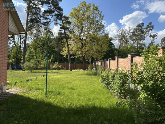 Продаж дома, 2&nbsp;поверху, 240&nbsp;кв.м, 5&nbsp;кімнат, ділянка 15&nbsp;соток, <a class="location-link" href="/kiev/" title="Недвижимость Київ">Київ</a>, <a class="location-link" href="/kiev/obolonskij/" title="Недвижимость Оболонський район">Оболонський р-н</a>, Квитки Цисык ул., 81 (изображение 20)