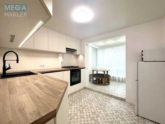 Оренда 1 кімнатної квартири, люкс, <a class="location-link" href="/kiev/" title="Недвижимость Київ">Київ</a>, <a class="location-link" href="/kiev/dneprovskij/" title="Недвижимость Дніпровський район">Дніпровський р-н</a>, Русанівська набережна 16, Русанівка ( <img src="https://megamakler.com.ua/metro/ff0000.gif" alt="" class="metro" /> м. Левобережная, 5-10 хв. ) (изображение 6)